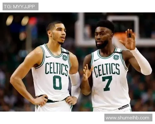 高校联赛特别报道FPX从默默无闻到耀眼明星的成长历程实时数据